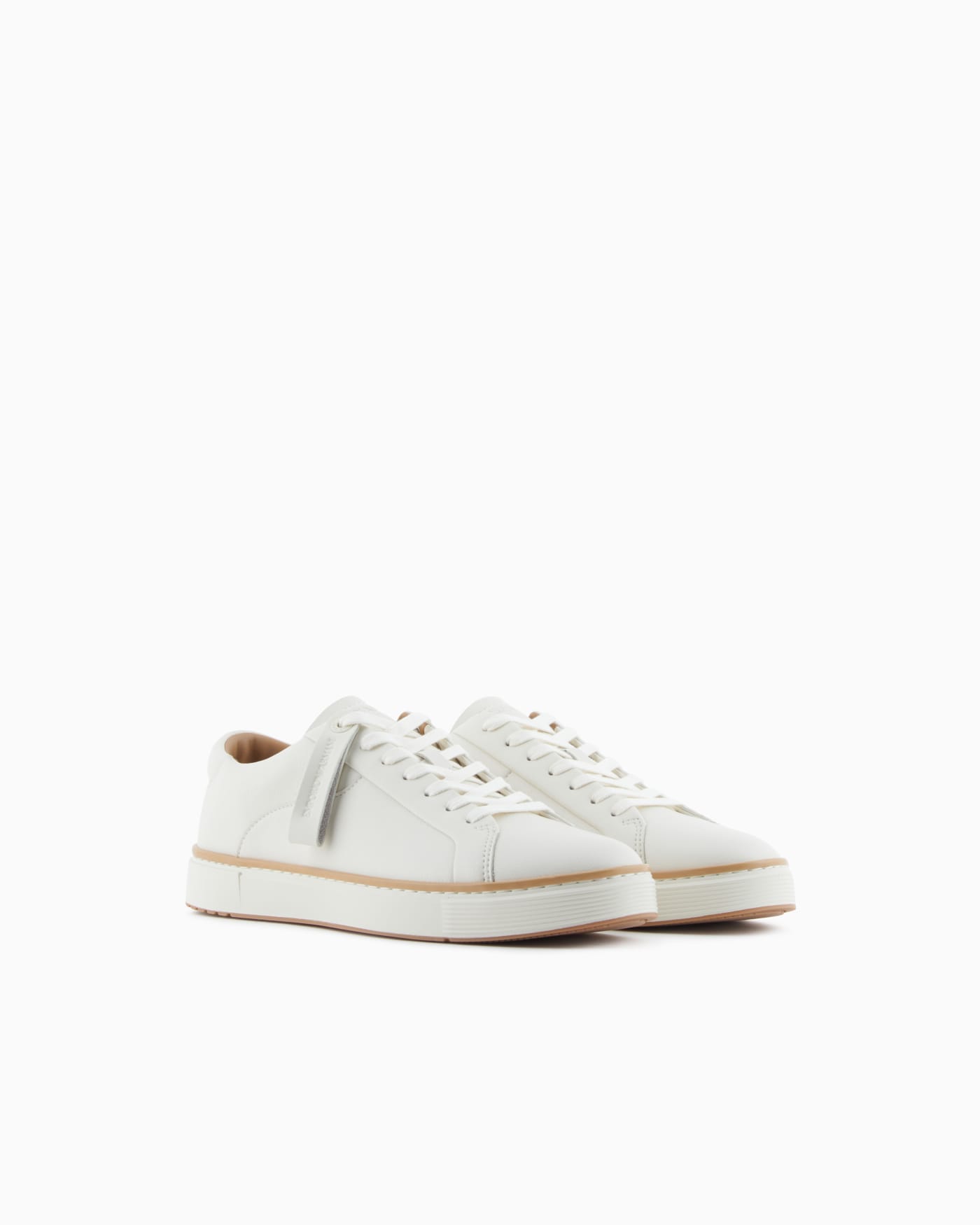 Leather sneakers with a contrasting welt