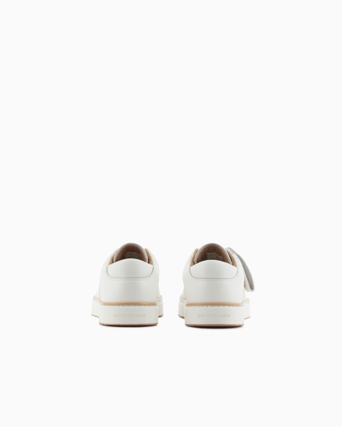 Leather sneakers with a contrasting welt
