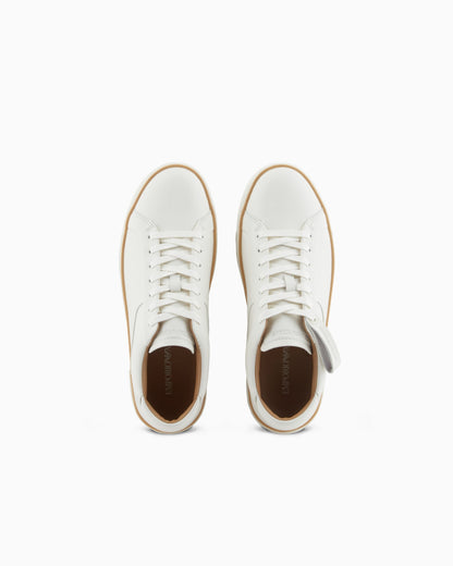 Leather sneakers with a contrasting welt
