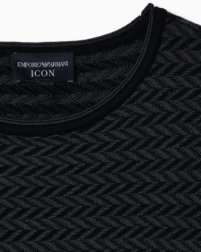 Icon virgin-wool jumper with a two-tone chevron motif