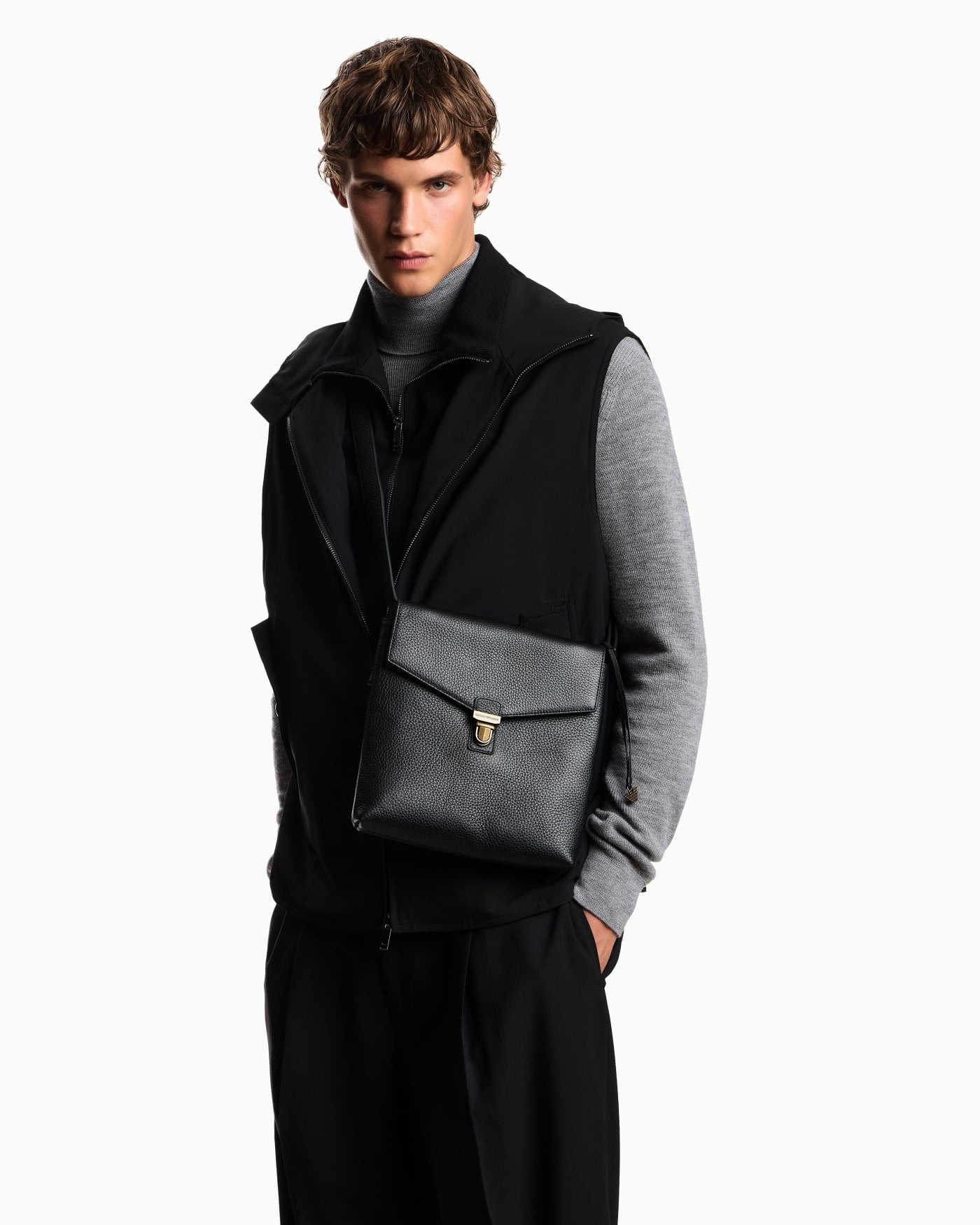 Icon pebbled leather flat shoulder bag