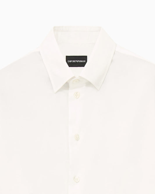 Cotton dress shirt with a pointed collar and long sleeves