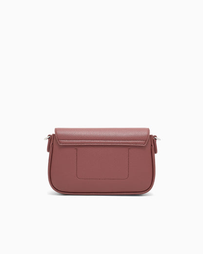 Wallet on chain with pebbled texture and adjustable strap