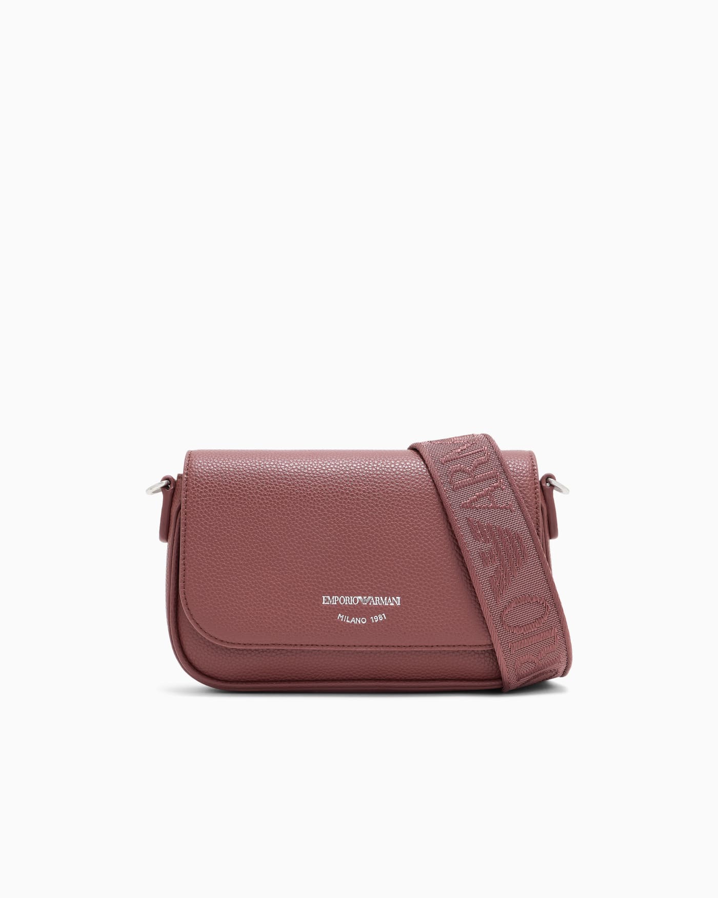 Wallet on chain with pebbled texture and adjustable strap