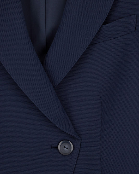 Tailored single-breasted blazer with notched lapels