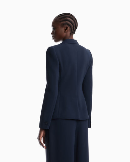 Tailored single-breasted blazer with notched lapels