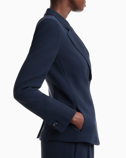 Tailored single-breasted blazer with notched lapels