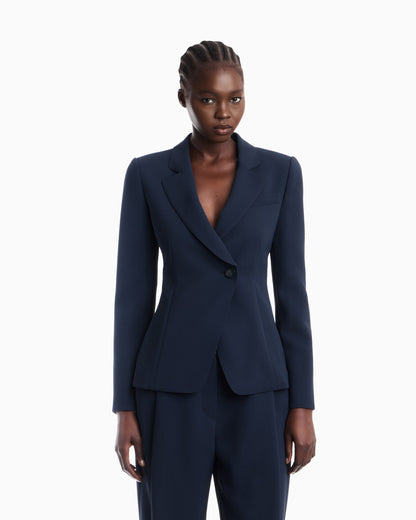 Tailored single-breasted blazer with notched lapels