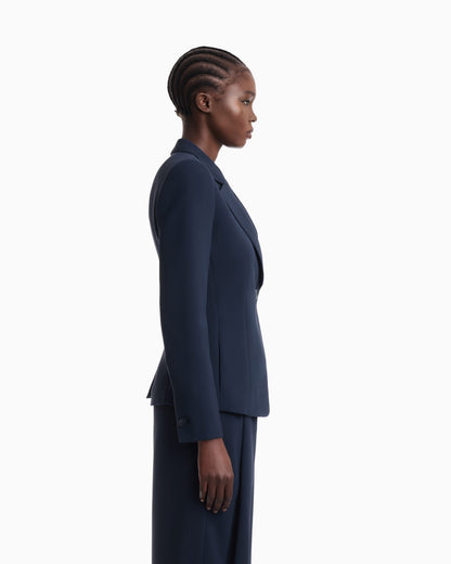 Tailored single-breasted blazer with notched lapels