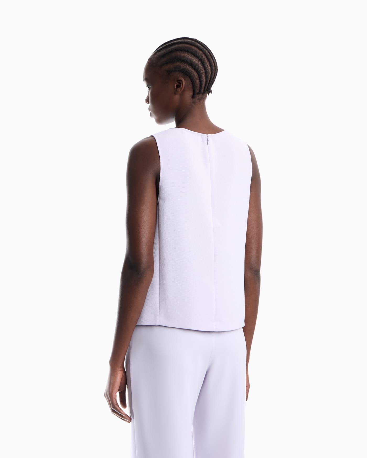 Textured sleeveless top with round neckline and back zip