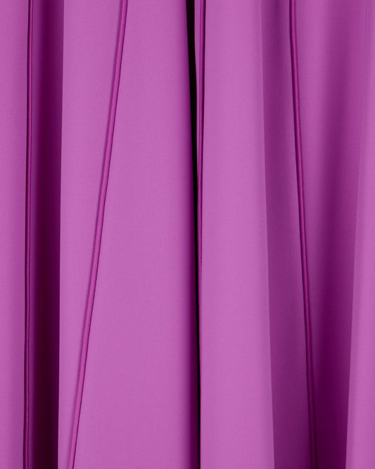 Sleeveless dress in techno cady with vertical piping
