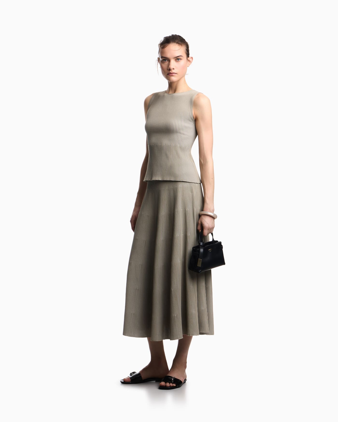 Long, ribbed-effect skirt