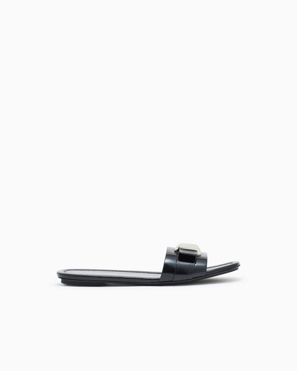 Shiny polished leather band sandals