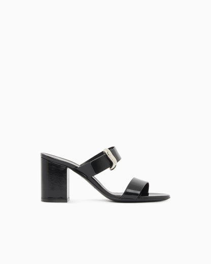 Shiny polished leather sandals with heel
