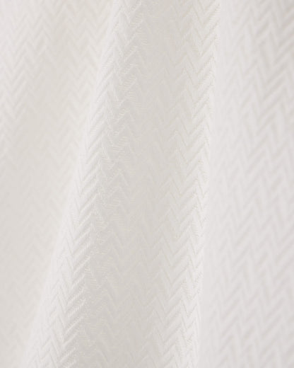 Short-sleeve shirt with double collar and chevron pattern