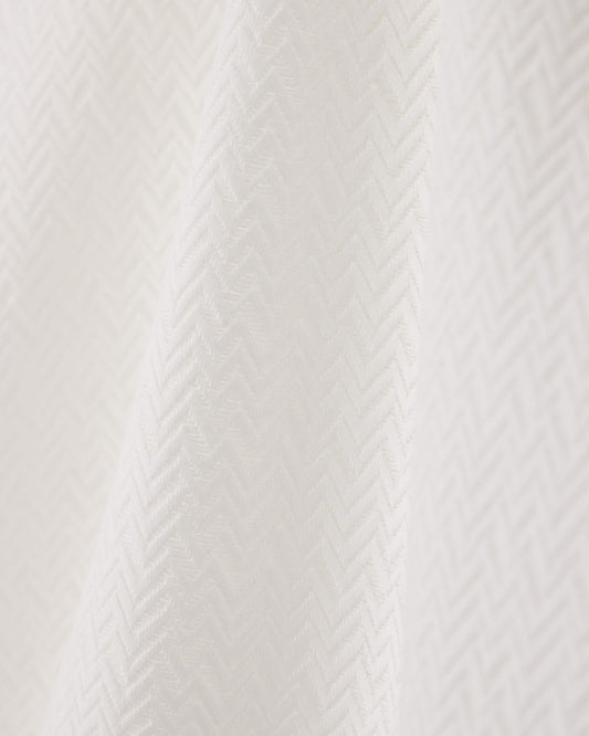 Short-sleeve shirt with double collar and chevron pattern