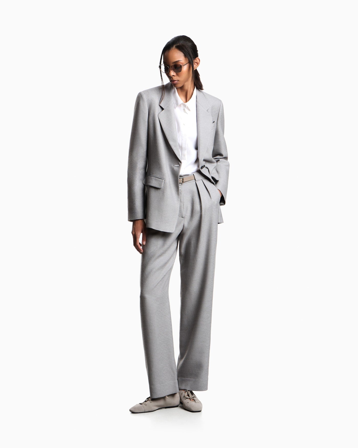 Houndstooth blazer in a viscose and virgin wool blend