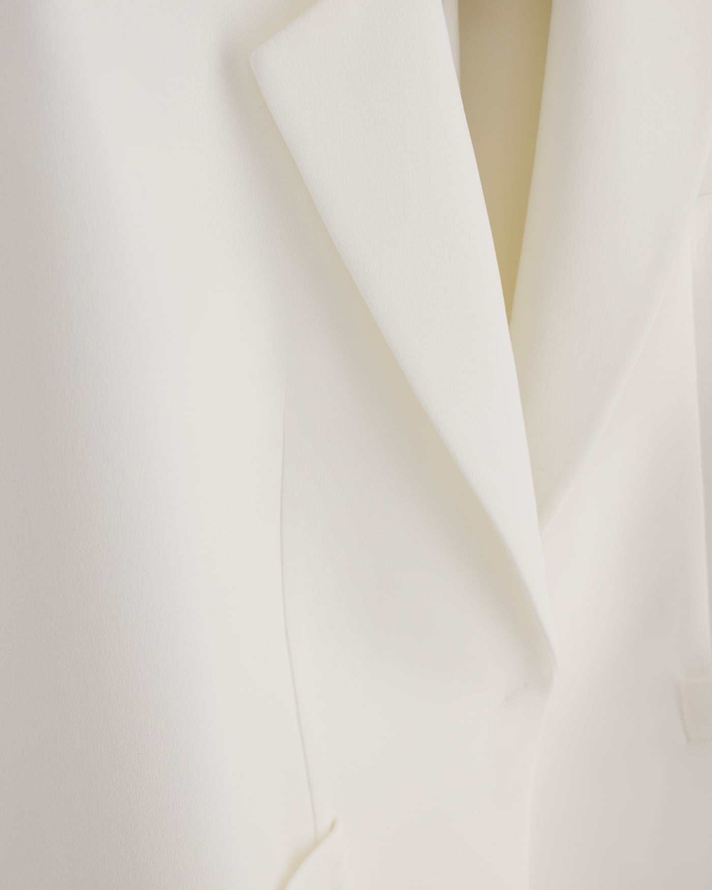 Blazer in enver satin with buttoned cuffs