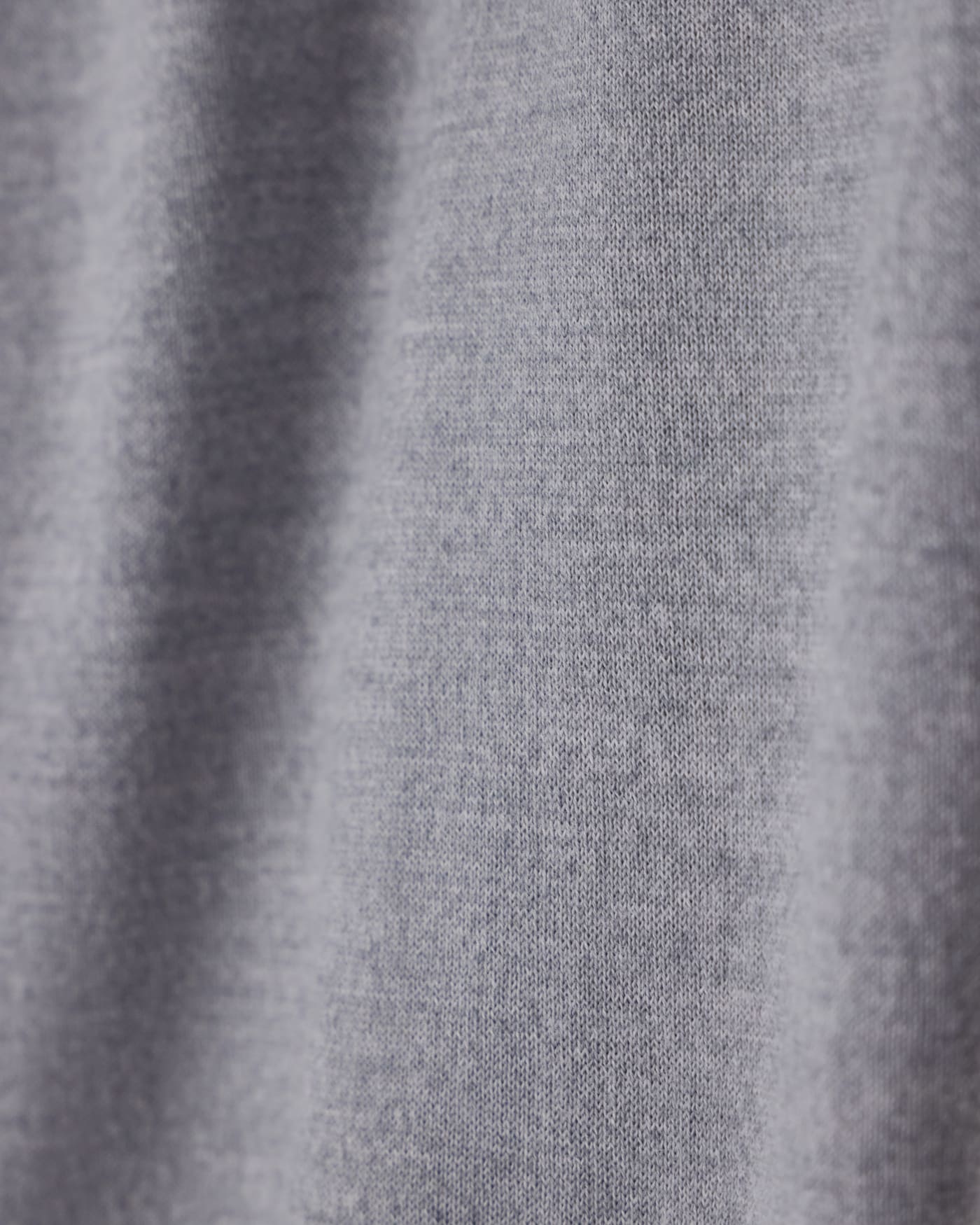 Sleeveless crew neck virgin wool top with padded shoulders