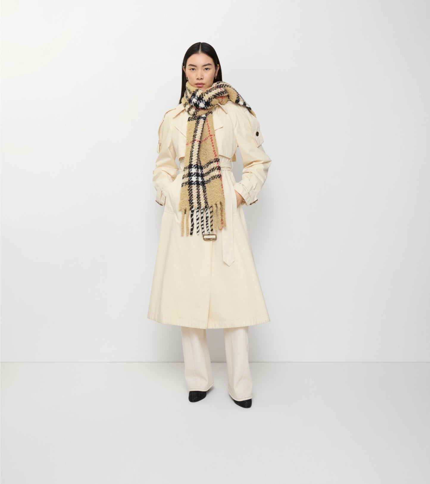 Check Alpaca Wool Blend Bouclé Scarf in Sand beige