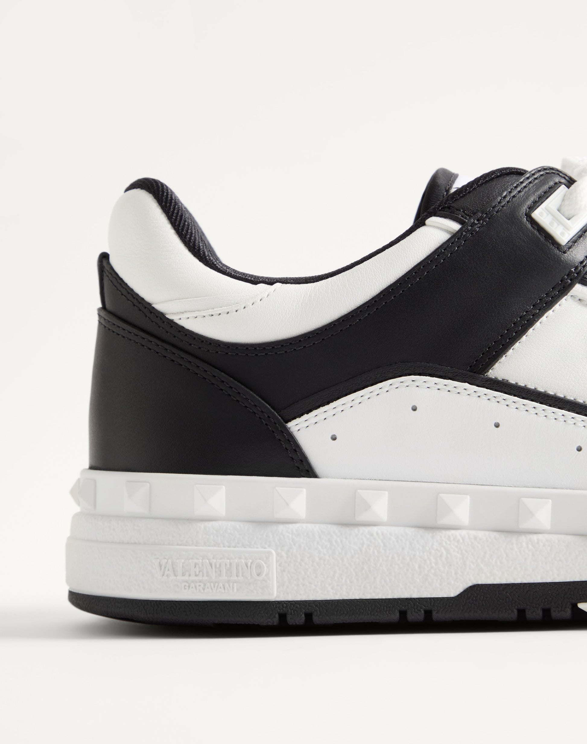 Freedots Low-top Trainer In Calfskin