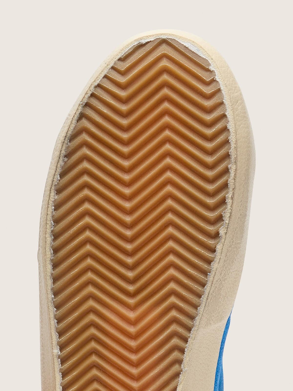 Junior Super-Star in bright blue suede with white leather star