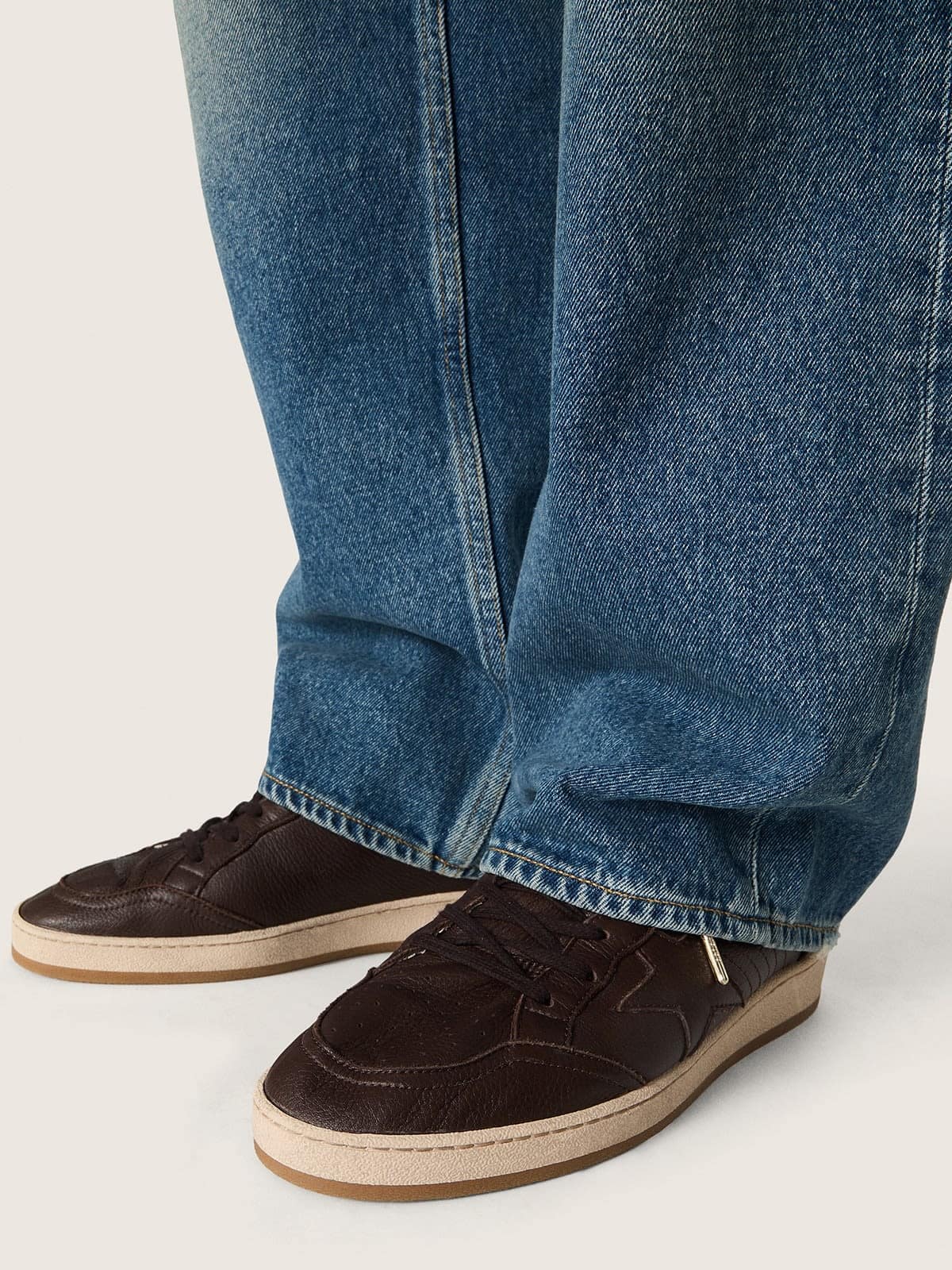 Men's Ball Star in dark brown leather with tone-on-tone leather star