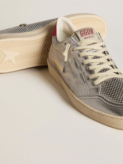 Bio-based Ball Star in metallic silver with silver star and red heel tab