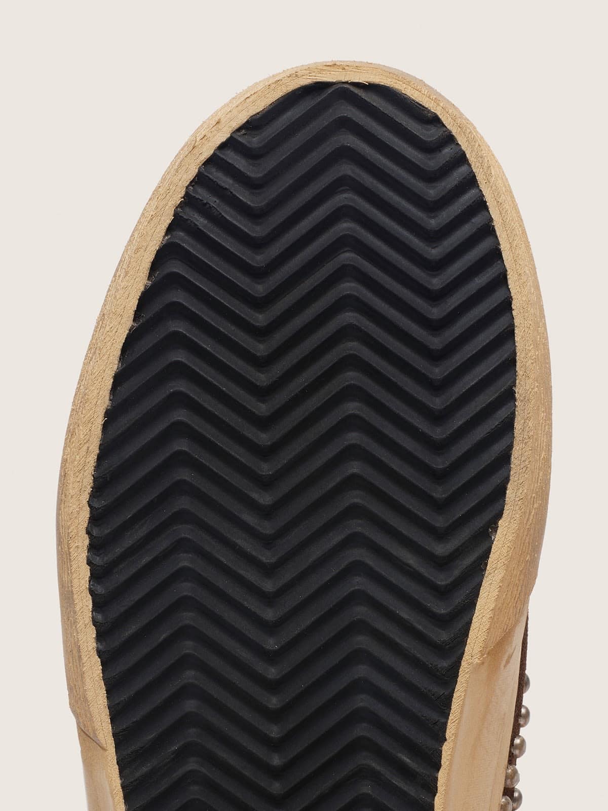Men's Super-Star Penstar in brown suede with studs