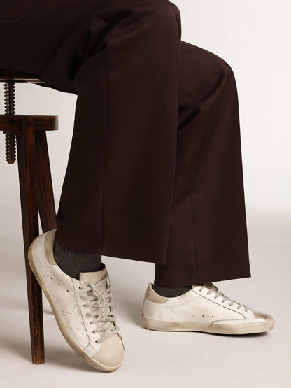 Women's Super-Star in white leather with perforated star and beige nubuck heel tab