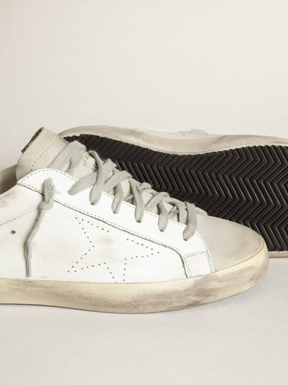 Women's Super-Star in white leather with perforated star and beige nubuck heel tab
