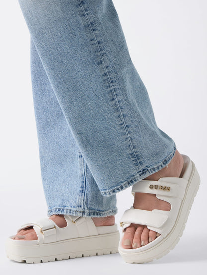Fasten faux leather sandals