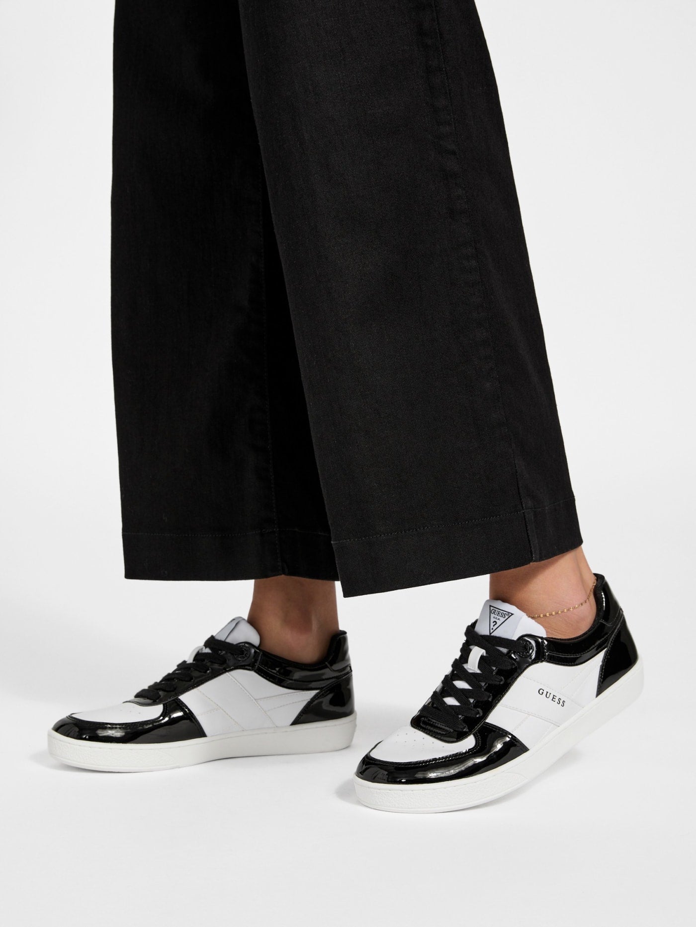 Naima sneakers