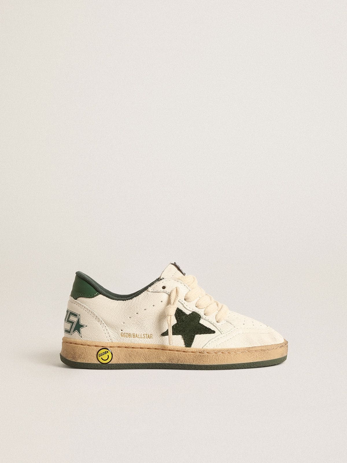 Young Ball Star in white leather with green suede star