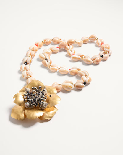 Jardin Aquatique Necklace In Metal, Fabric, Shells, Coral And Onyx