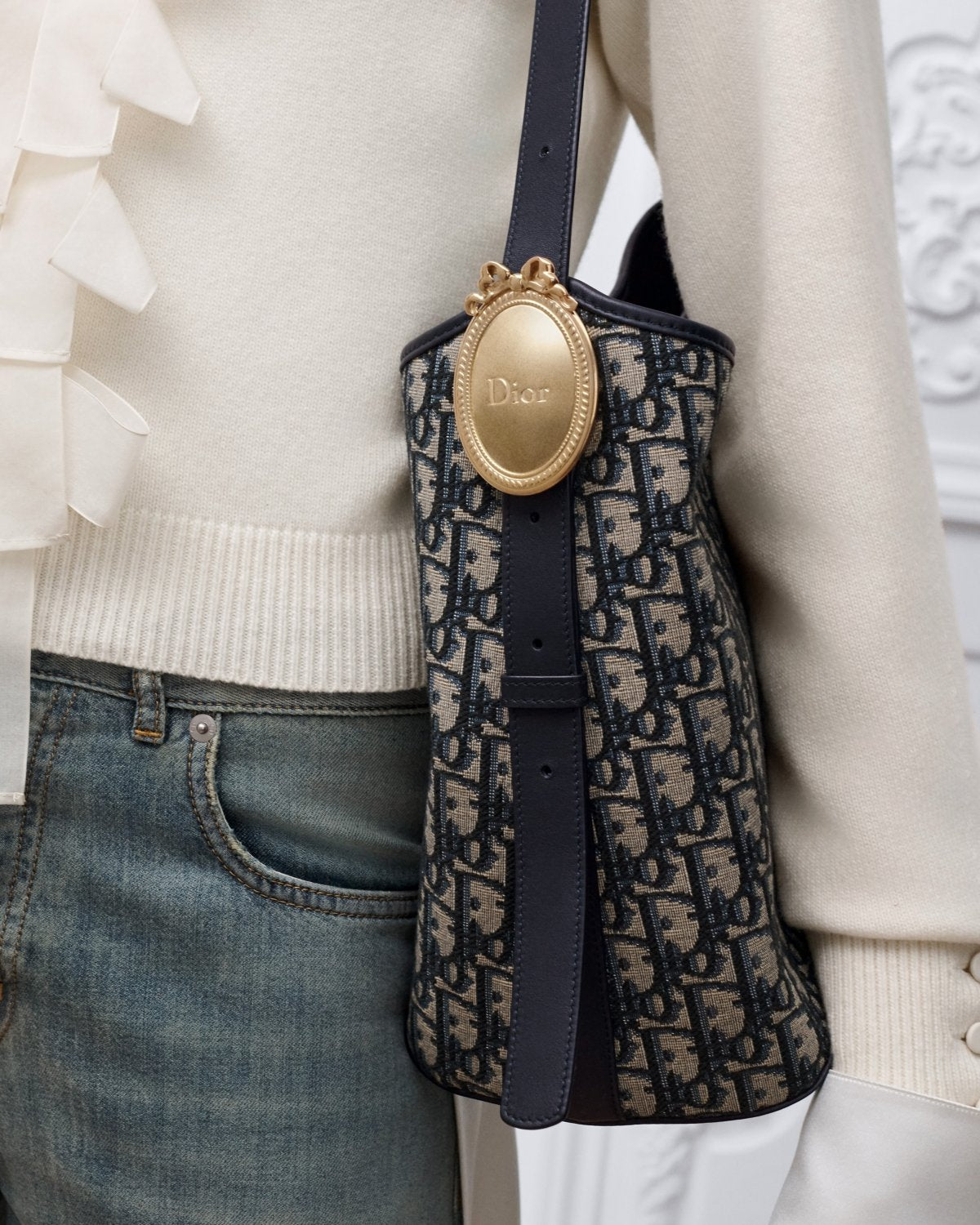 Medium Dior Médaillon Bucket Bag