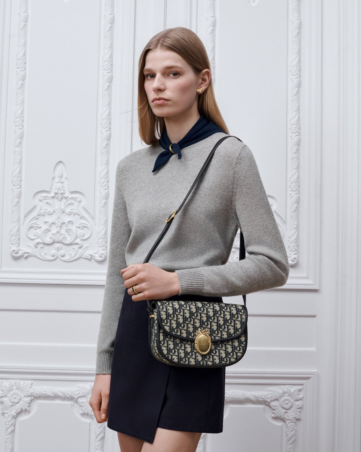 Medium Dior Médaillon Flap Bag