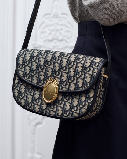 Medium Dior Médaillon Flap Bag