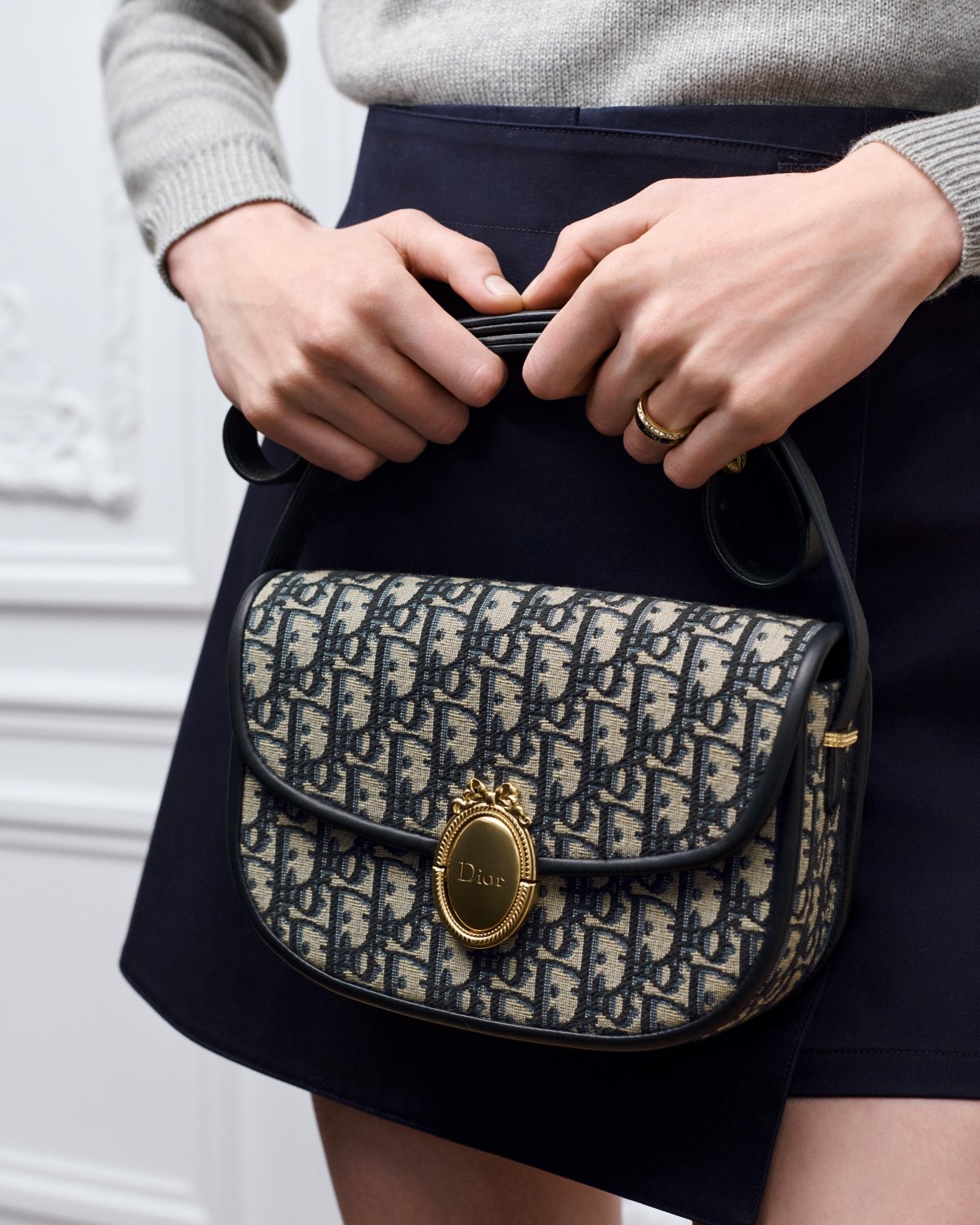 Medium Dior Médaillon Flap Bag