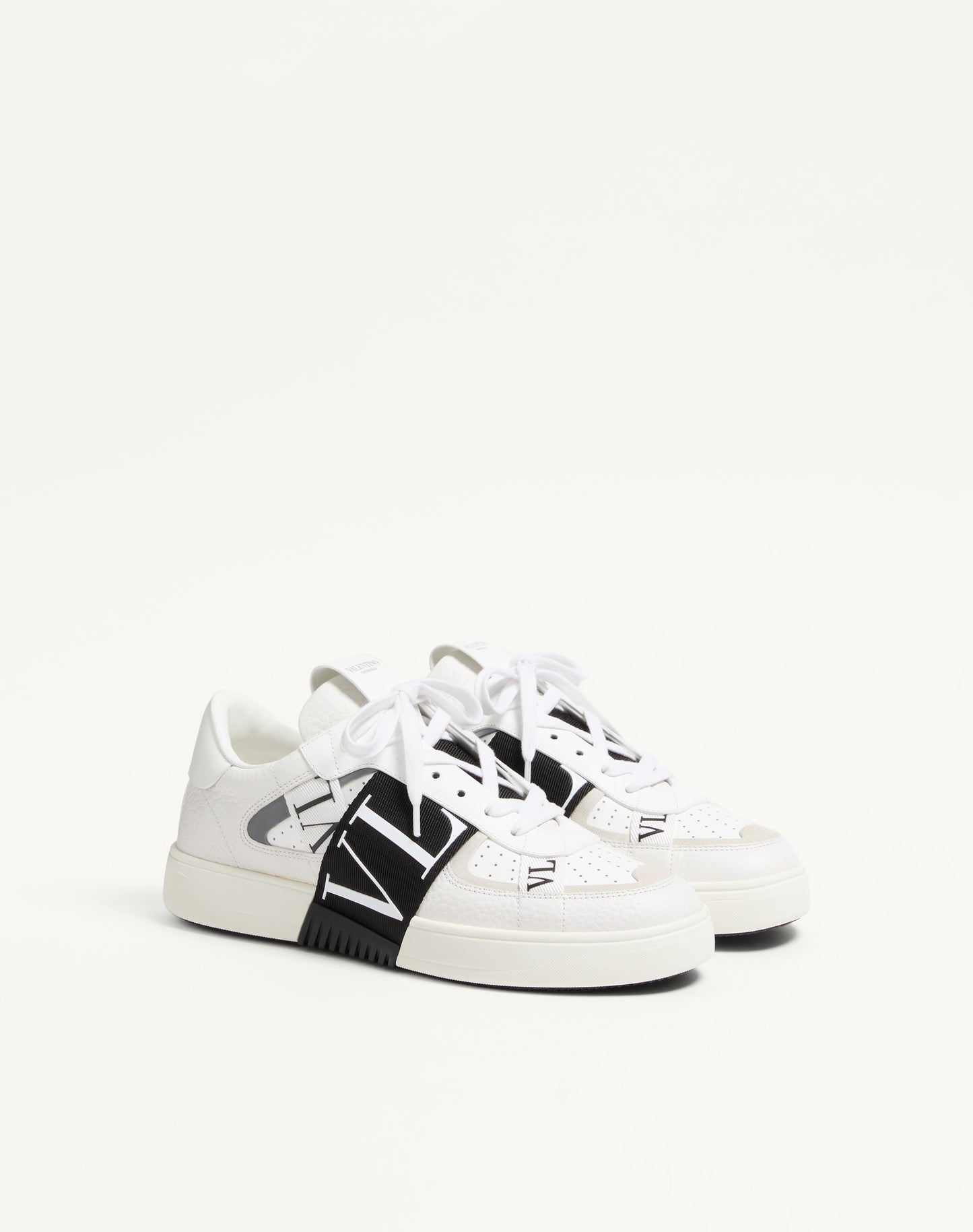 Low-top Calfskin Vl7n Sneaker With Bands