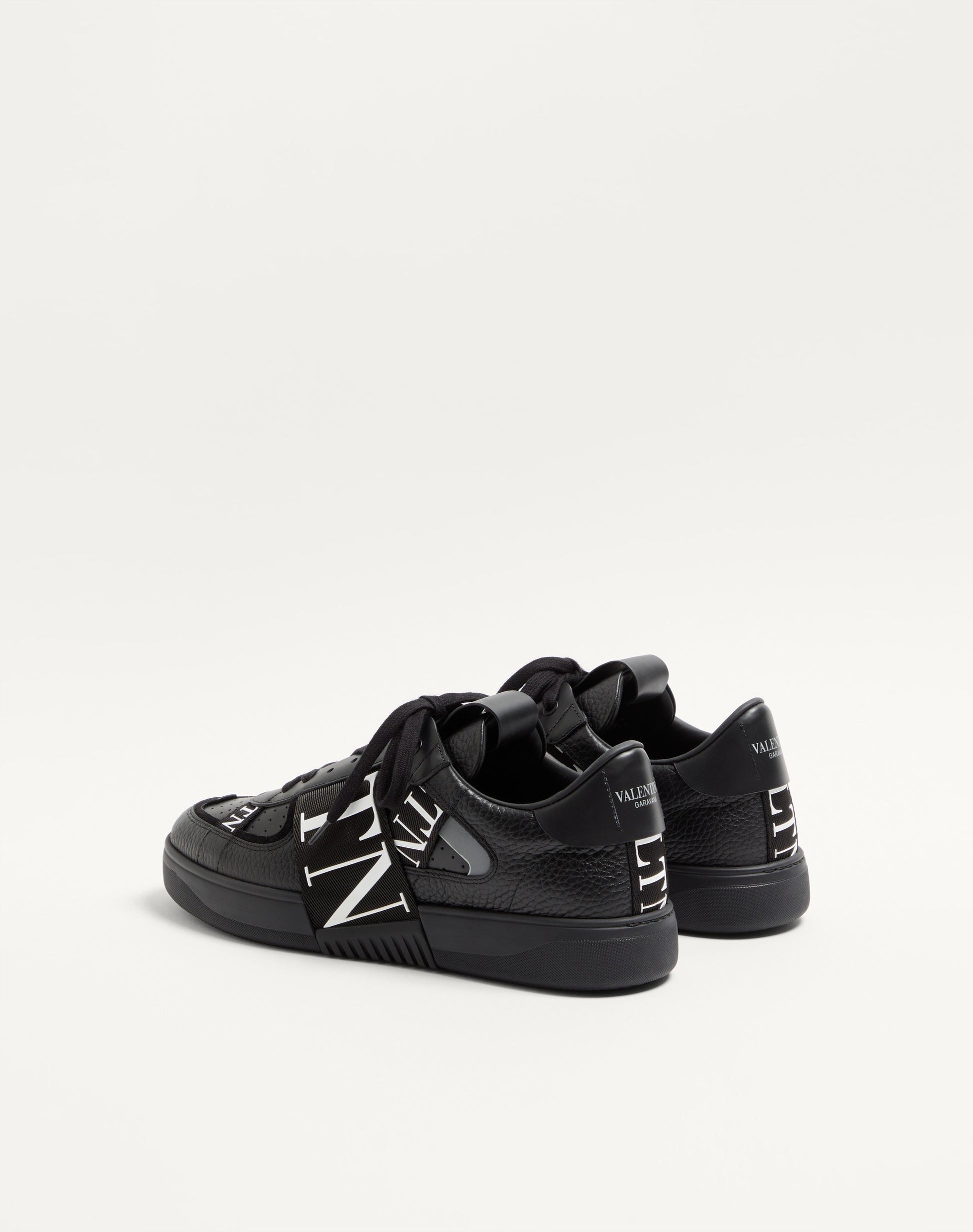 Low-top Calfskin Vl7n Sneaker With Bands