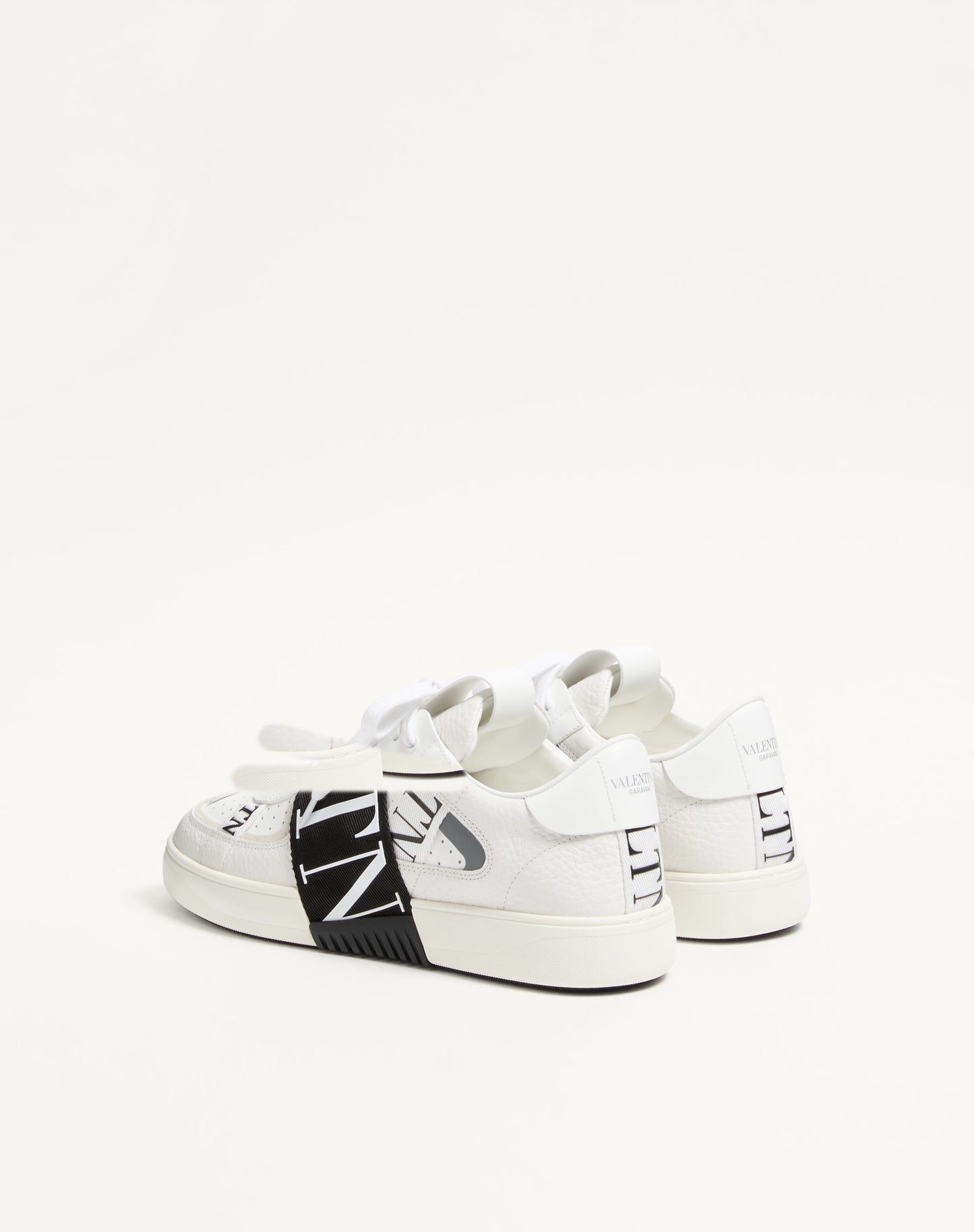 Low-top Calfskin Vl7n Sneaker With Bands