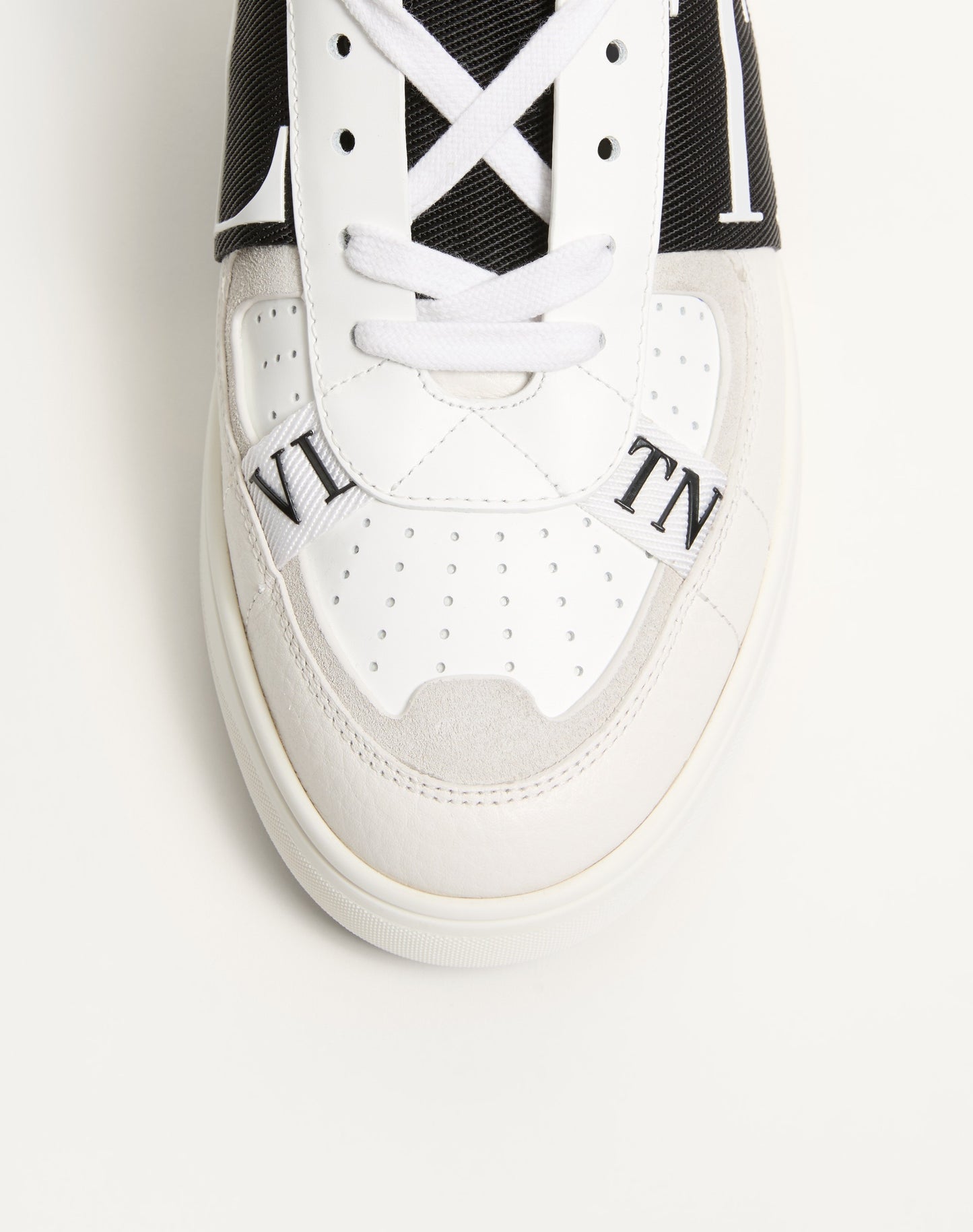 Low-top Calfskin Vl7n Sneaker With Bands
