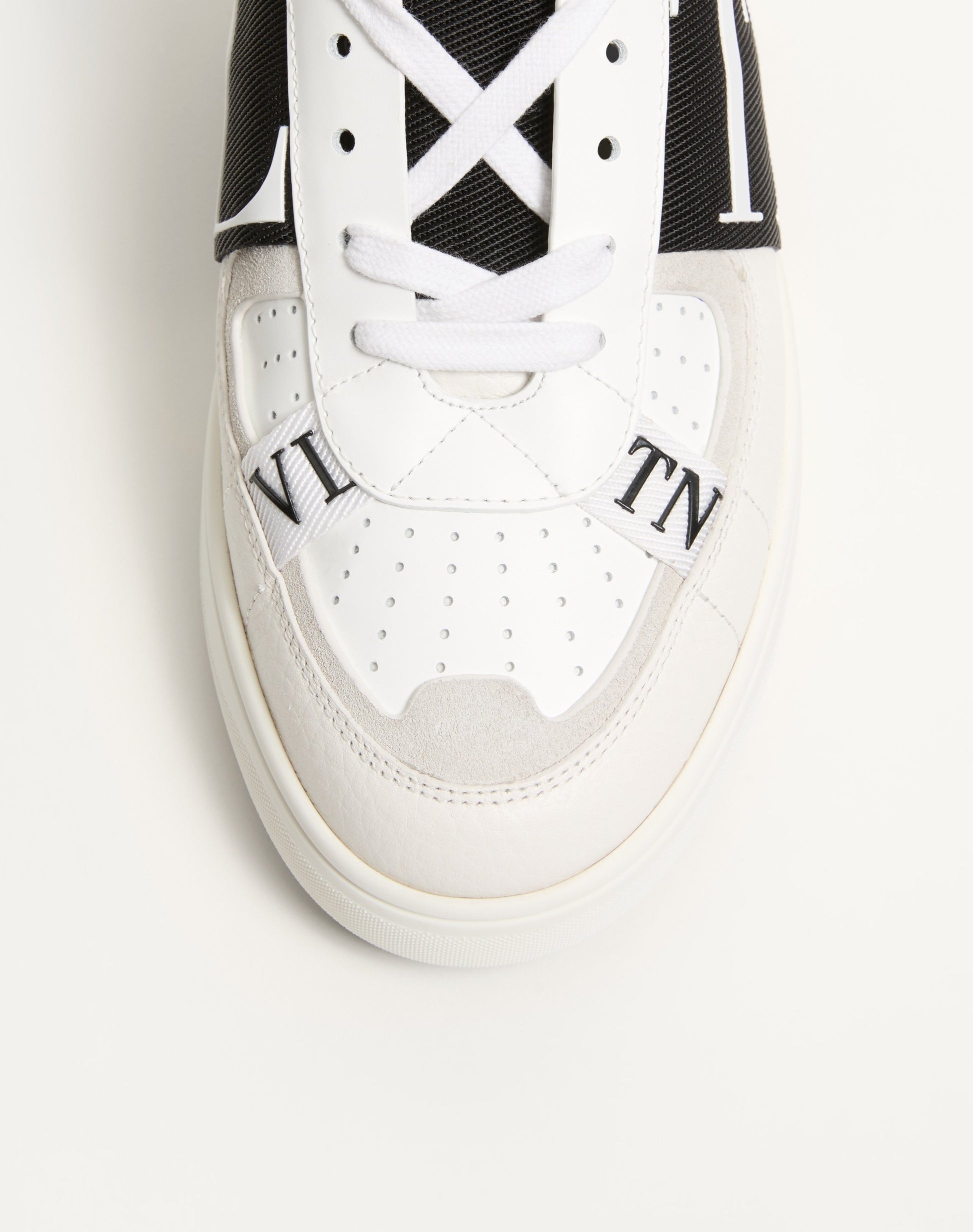 Low-top Calfskin Vl7n Sneaker With Bands
