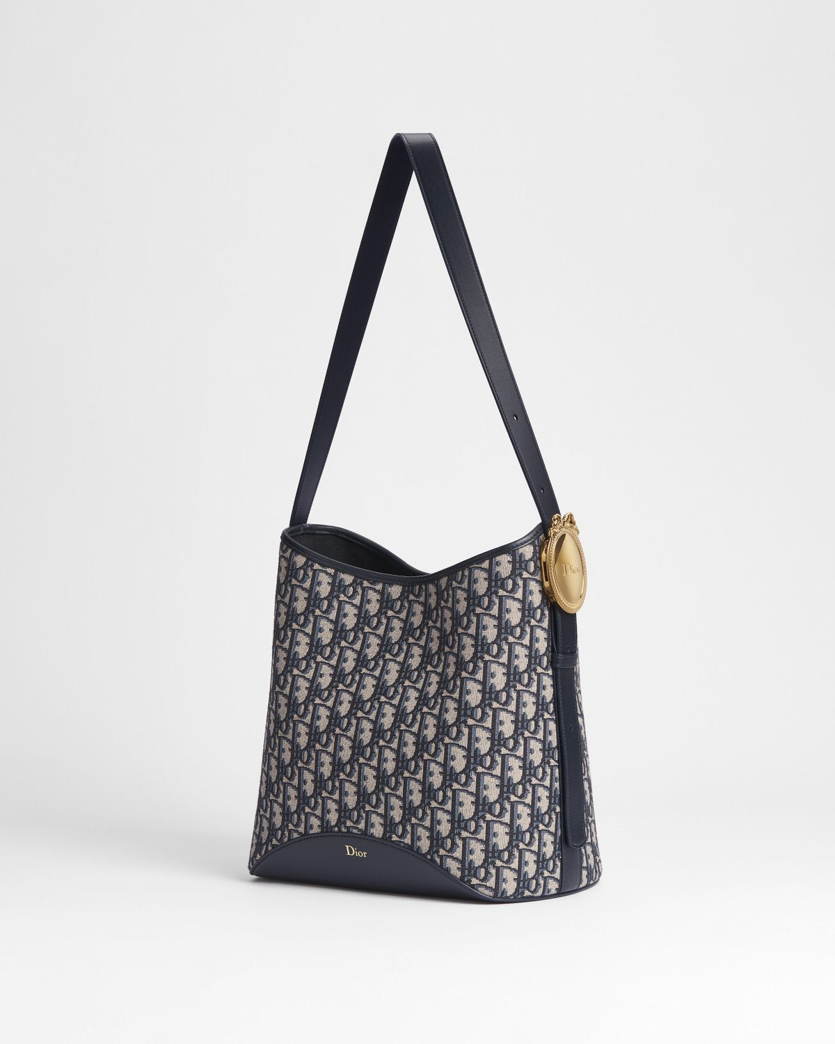 Medium Dior Médaillon Bucket Bag