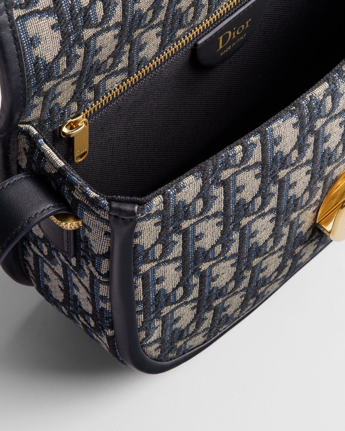 Medium Dior Médaillon Flap Bag