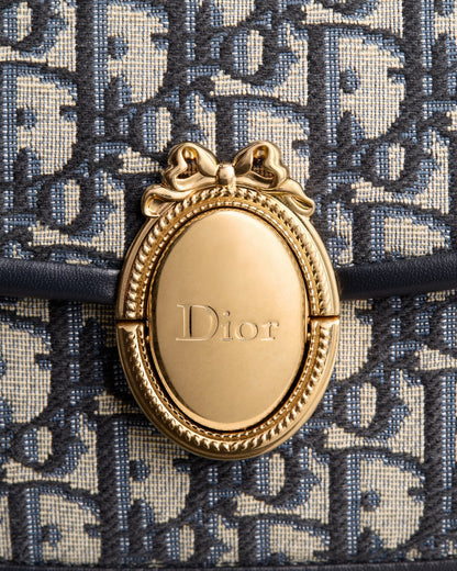 Medium Dior Médaillon Flap Bag