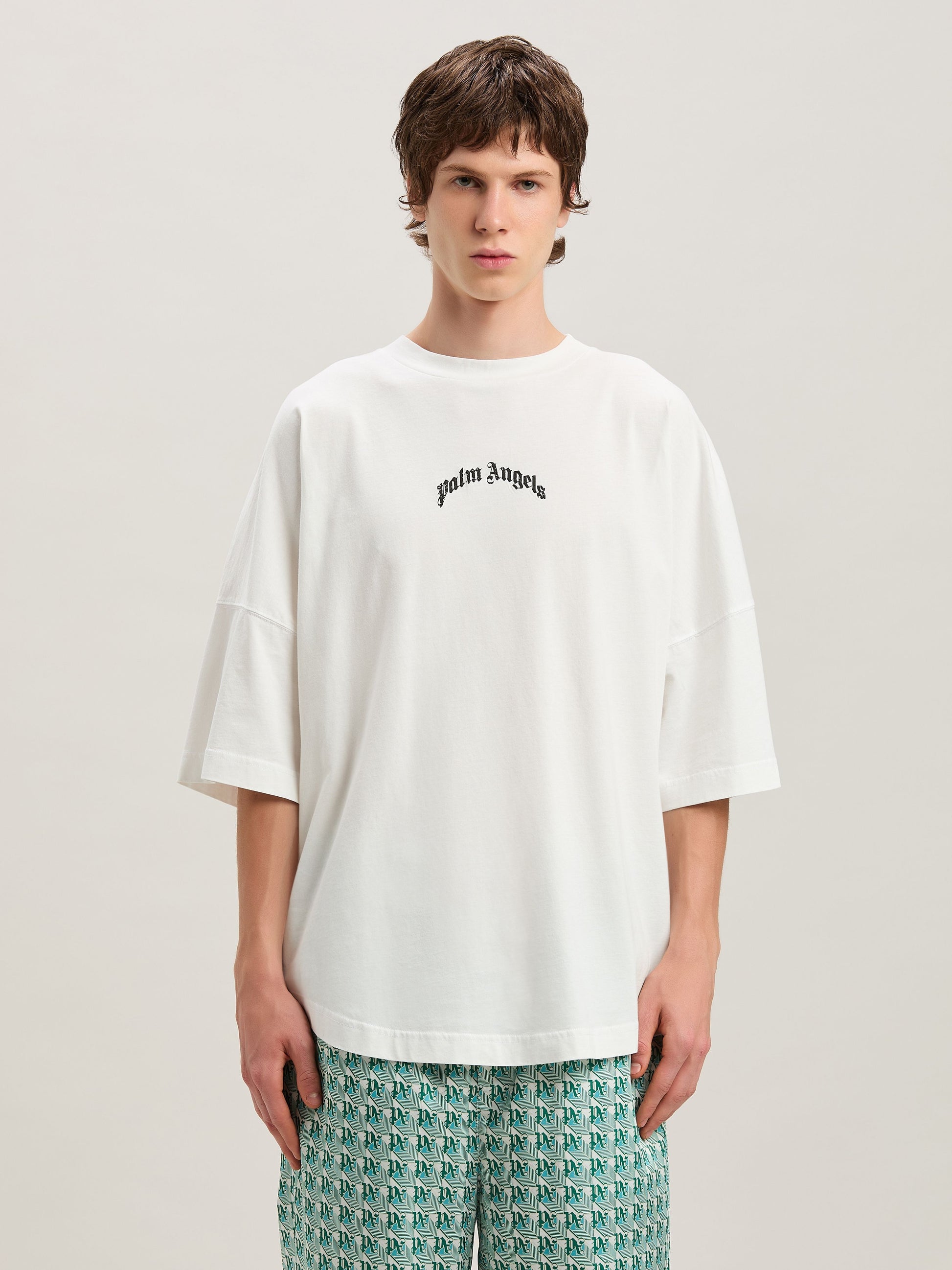 Back Curved Logo Over Tee Off White   Bl