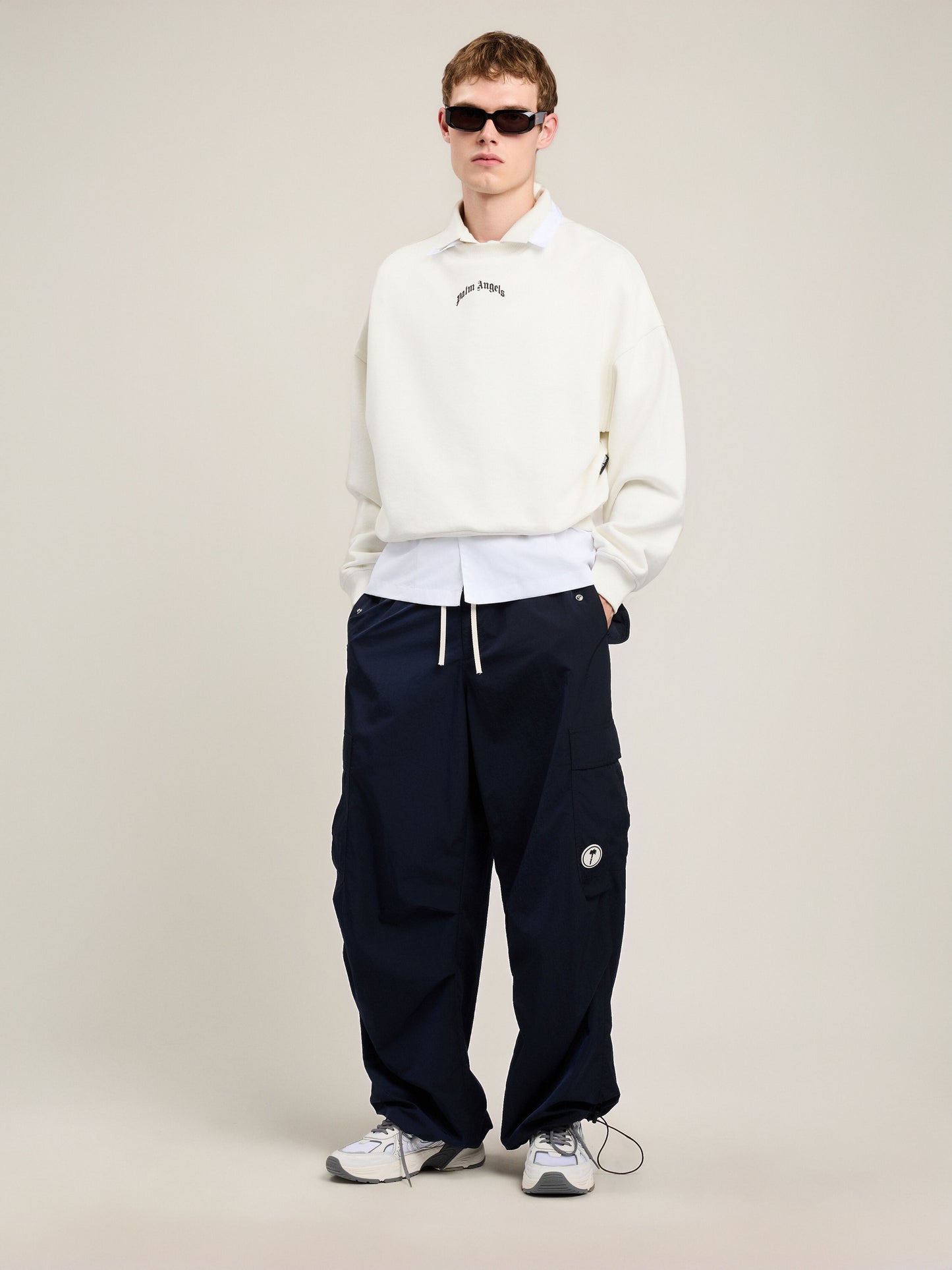 Back Curved Logo Loose Sweatshirt