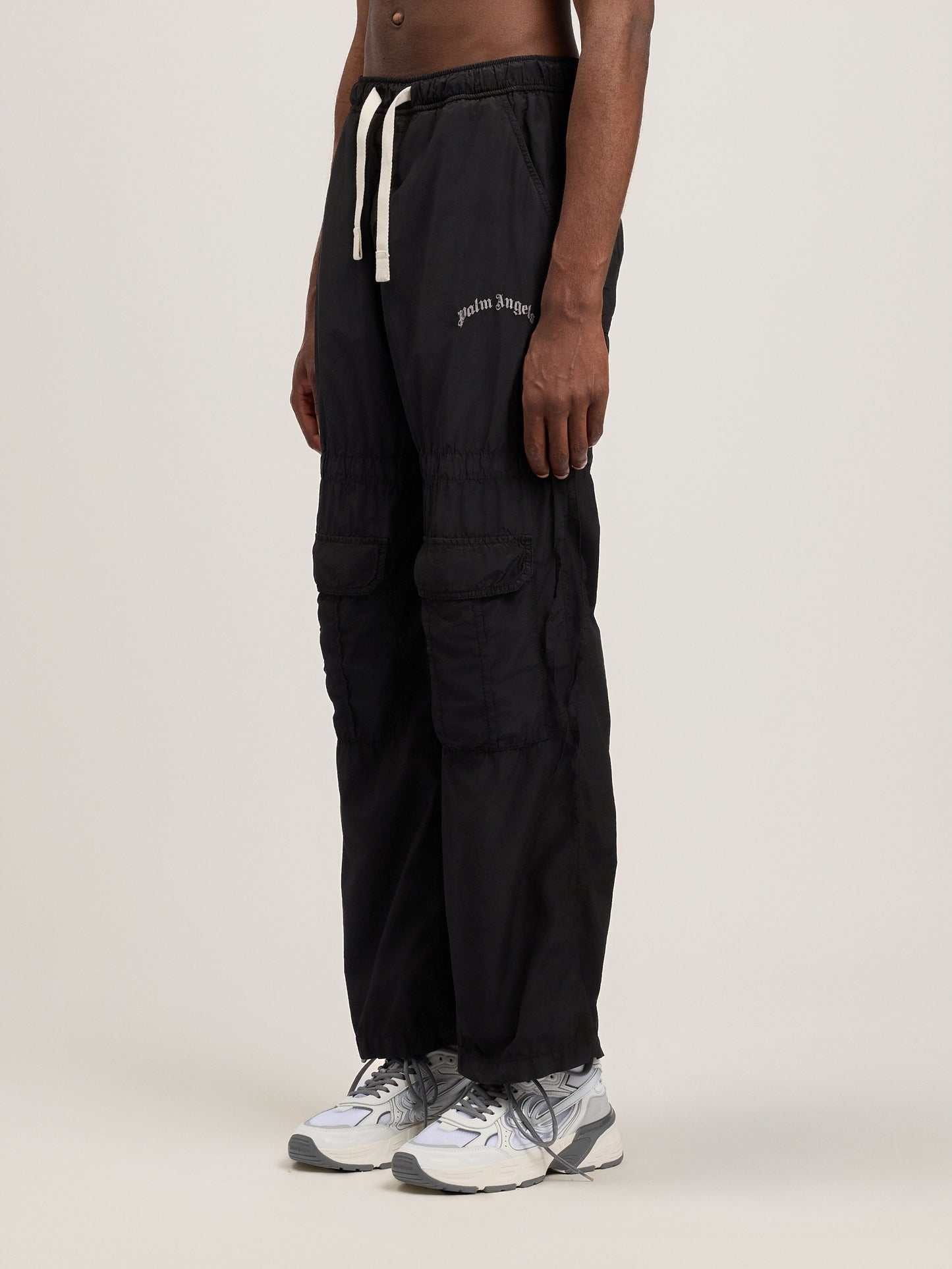 Curved Logo Draws Cargo Pants